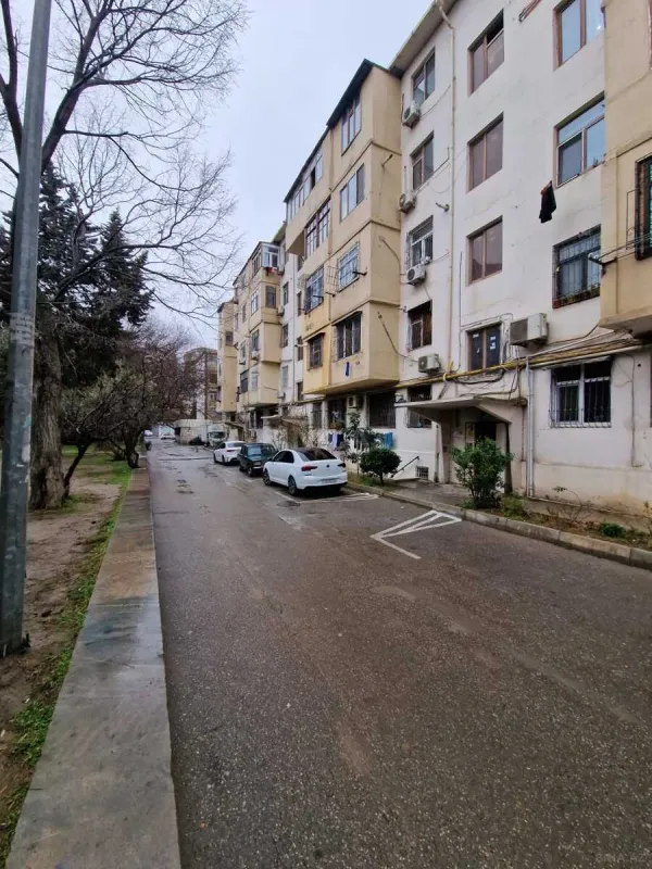 Satılır 2 otaqlı mənzil 55 m²