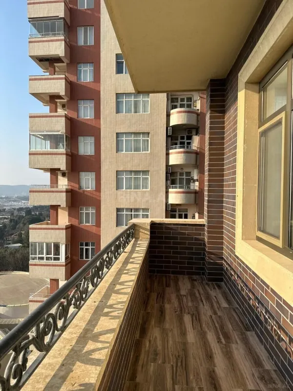 Satılır 3 otaqlı mənzil 168 m²