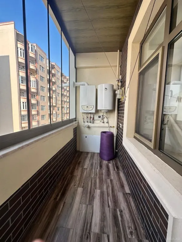 Satılır 3 otaqlı mənzil 168 m²