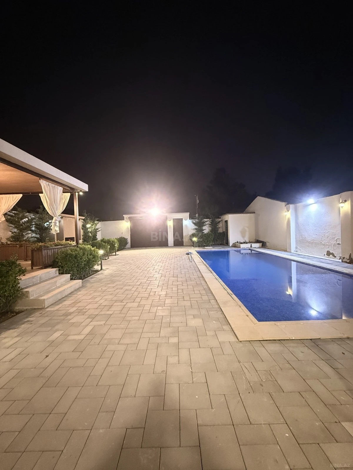 Satılır 4 otaqlı həyət evi 140 m²