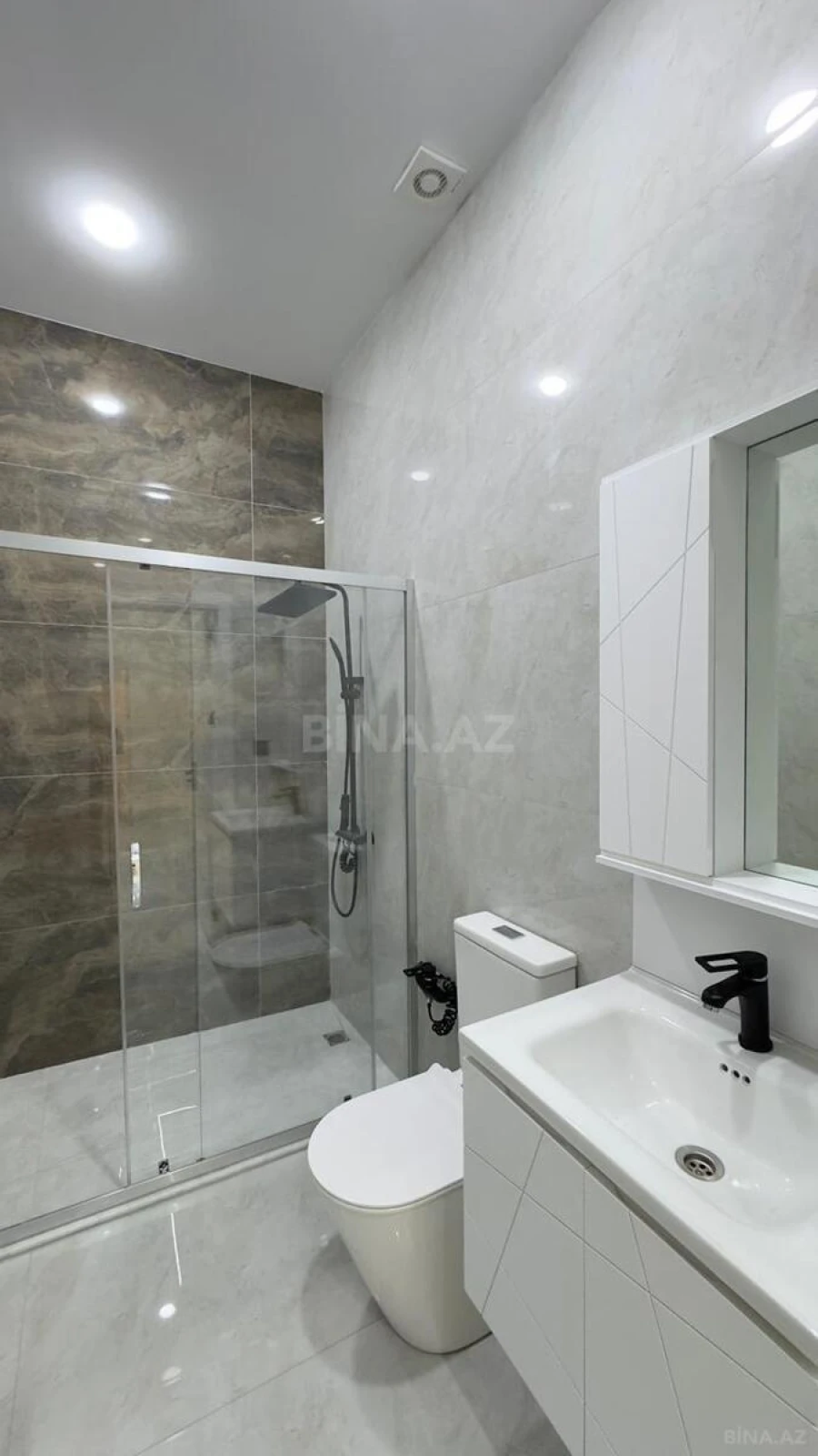 Satılır 4 otaqlı həyət evi 160 m²