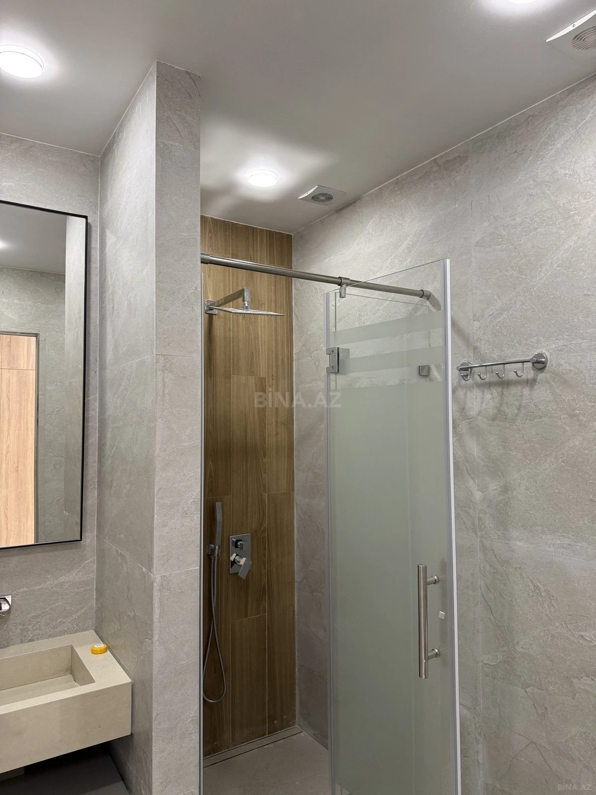 Kirayə verilir 3 otaqlı mənzil 108 m²