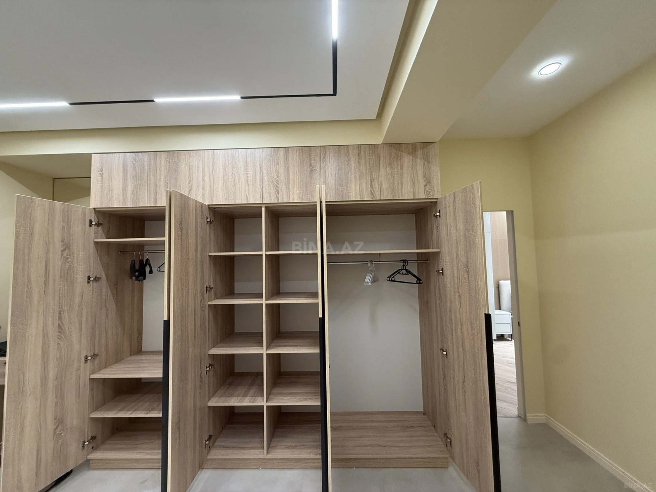 Kirayə verilir 3 otaqlı mənzil 108 m²