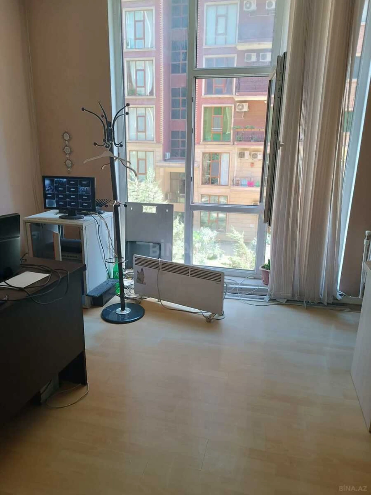 Satılır 5 otaqlı ofis 215 m²