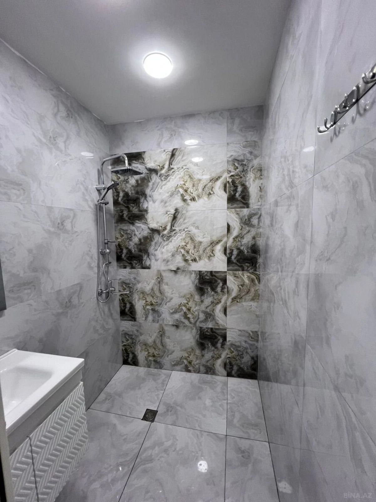 Satılır 2 otaqlı mənzil 58 m²