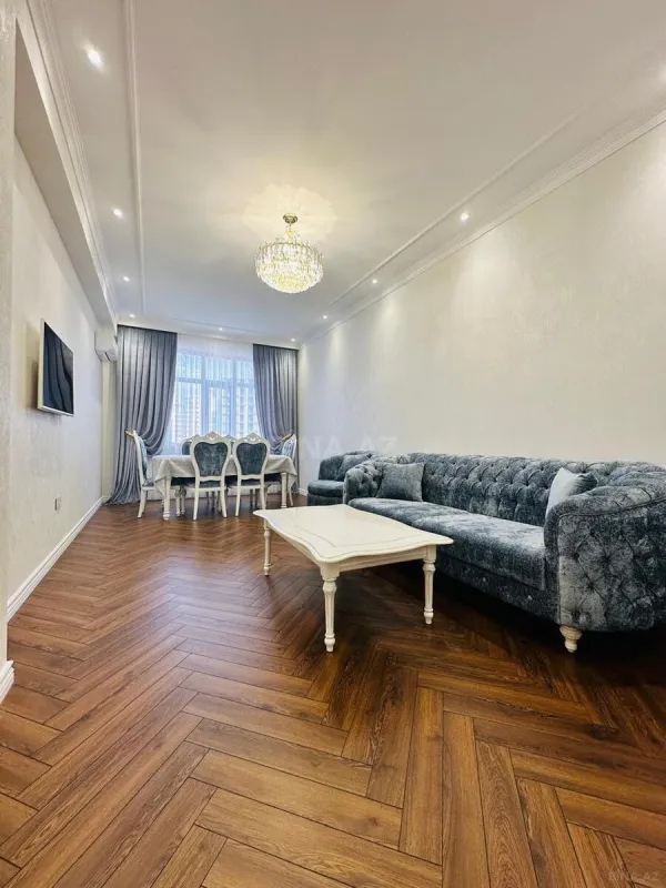Kirayə verilir 2 otaqlı mənzil 115 m²