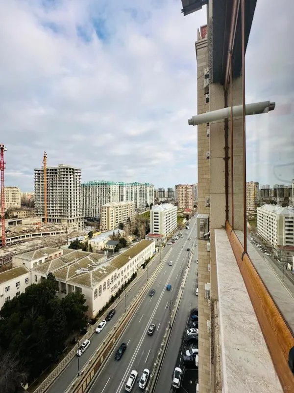 Kirayə verilir 2 otaqlı mənzil 115 m²