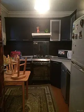 Kirayə verilir 6 otaqlı mənzil 300 m²