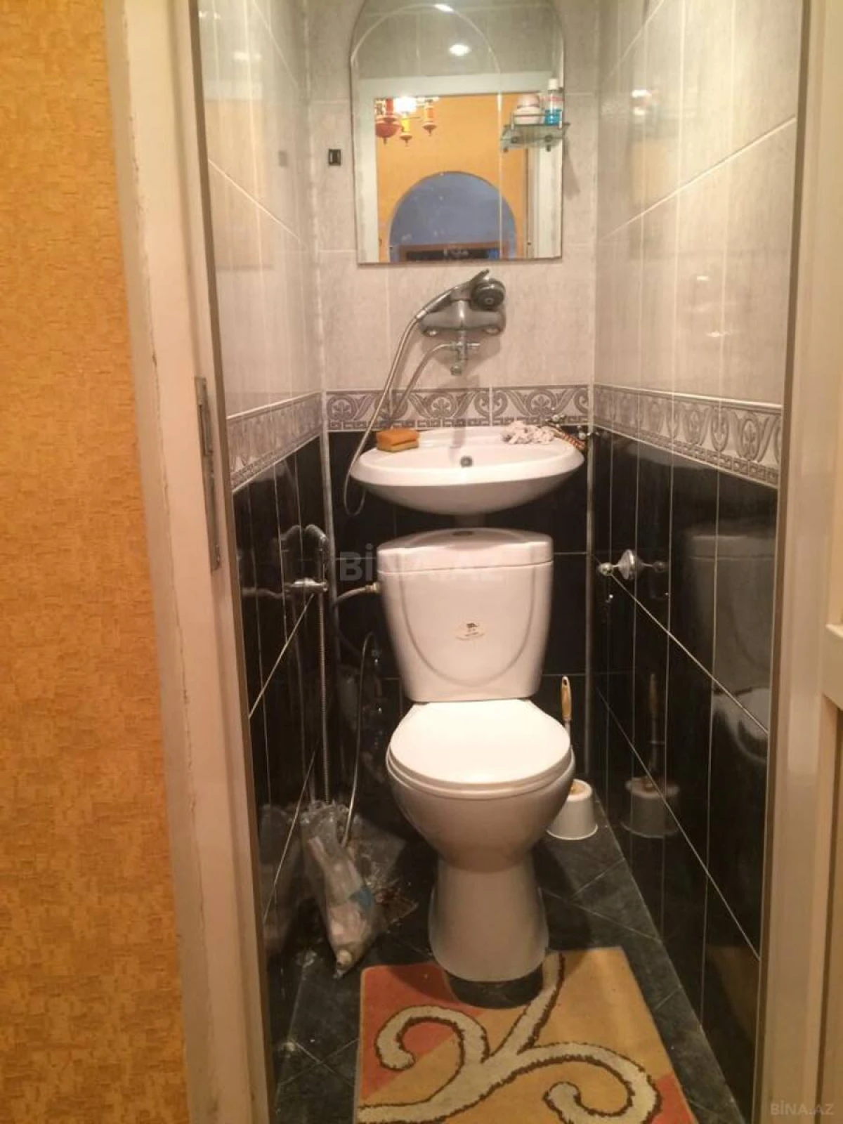 Kirayə verilir 6 otaqlı mənzil 300 m²