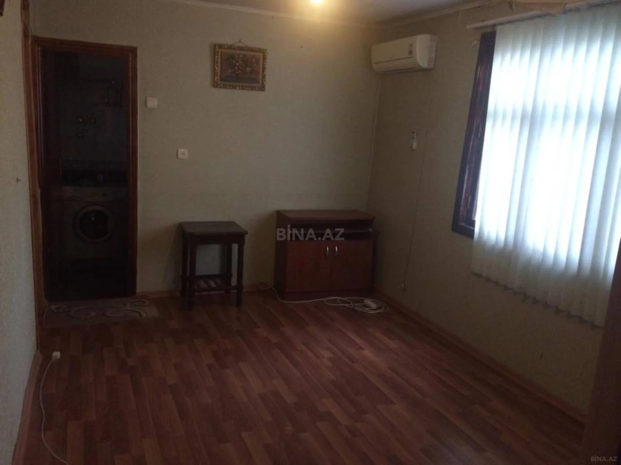Kirayə verilir 6 otaqlı mənzil 300 m²
