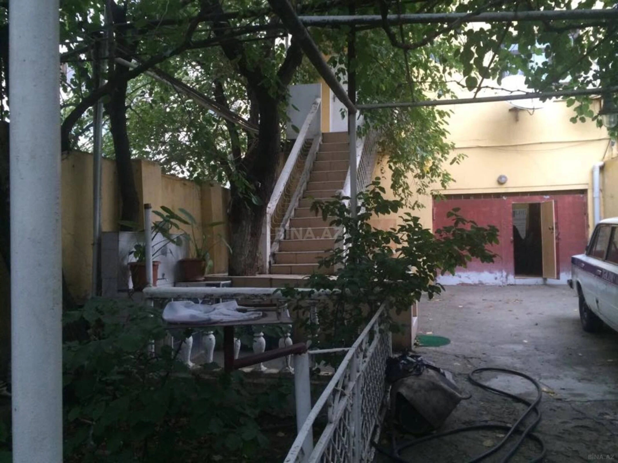 Kirayə verilir 6 otaqlı mənzil 300 m²