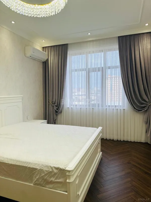 Satılır 2 otaqlı mənzil 115 m²