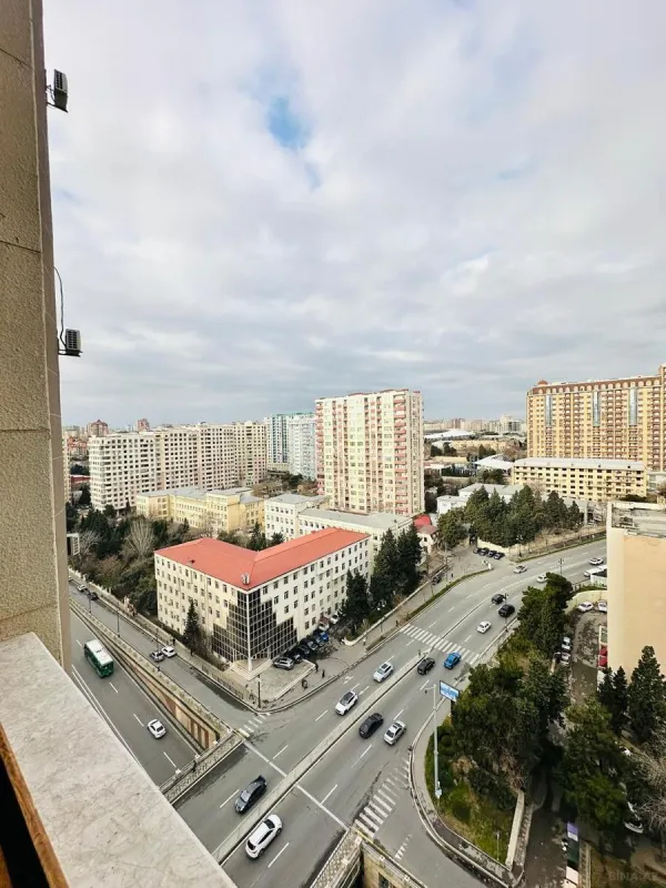 Satılır 2 otaqlı mənzil 115 m²