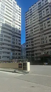 Satılır obyekt 600 m² — Bakı, İnşaatçılar 600.00 m²