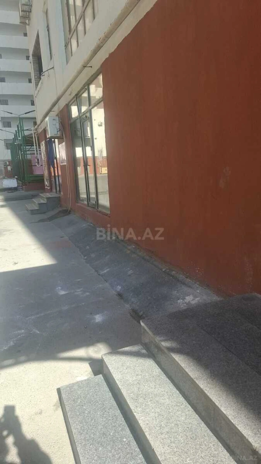 Satılır obyekt 600 m²