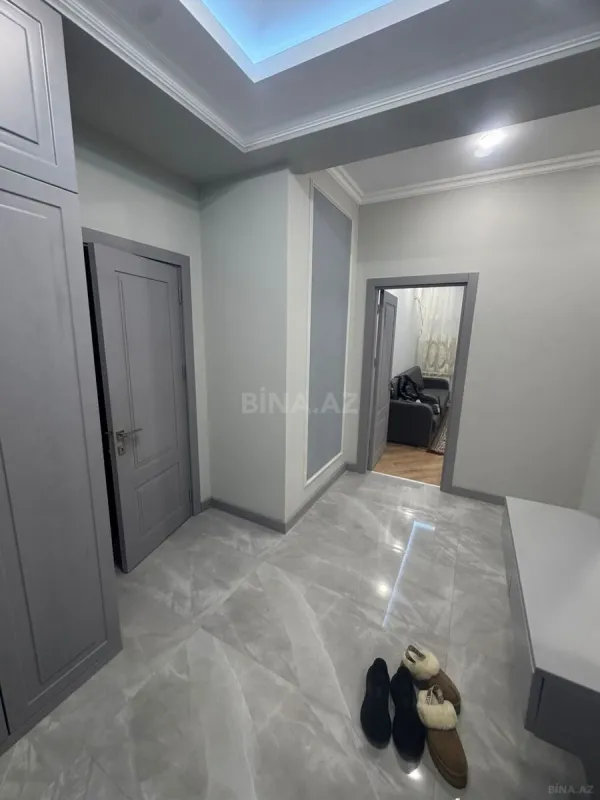 Kirayə verilir 2 otaqlı mənzil 90 m²