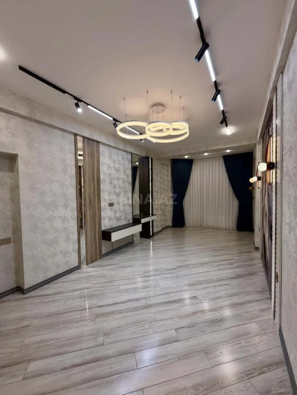 Satılır 3 otaqlı mənzil 94 m²
