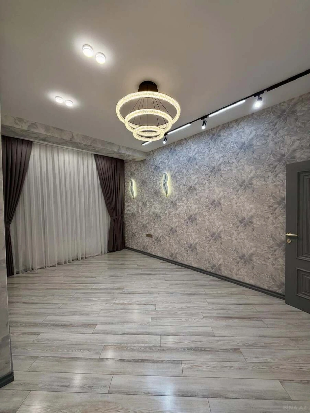Satılır 3 otaqlı mənzil 94 m²