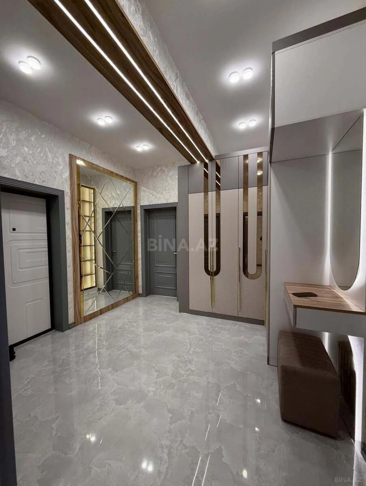 Satılır 3 otaqlı mənzil 94 m²