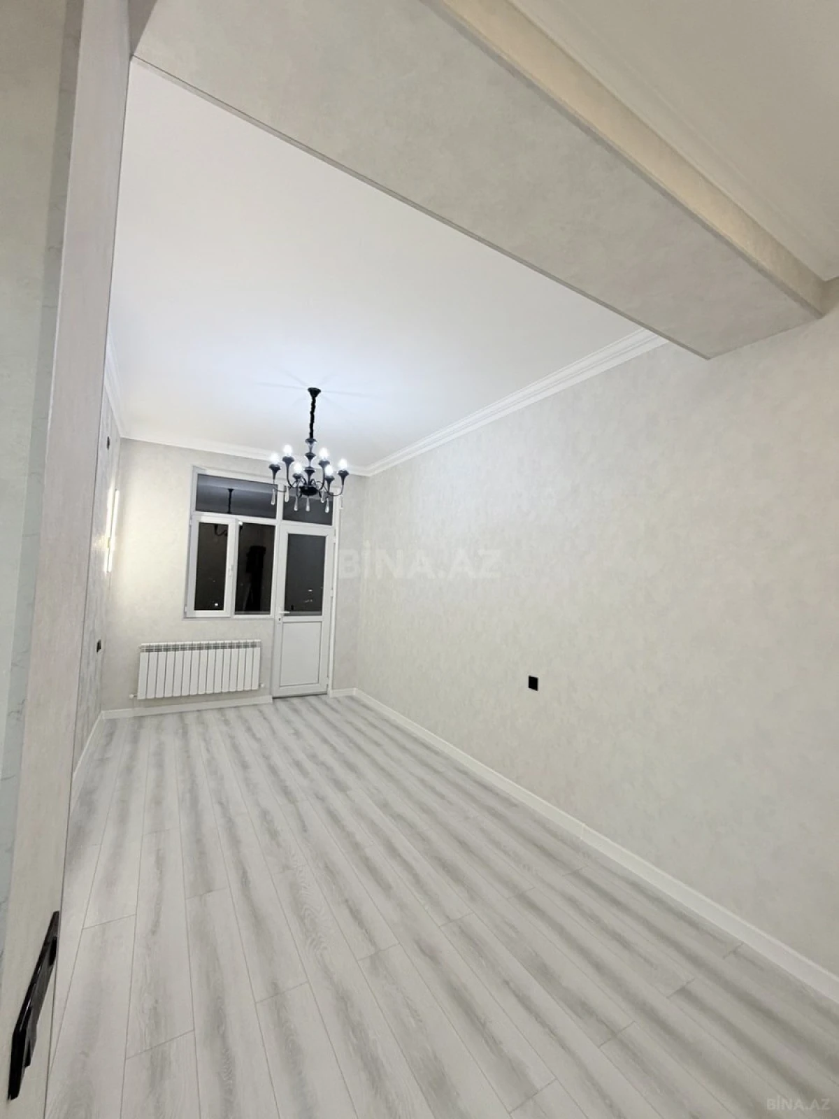 Satılır 2 otaqlı mənzil 82 m²
