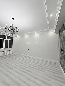Satılır 2 otaqlı mənzil 82 m²