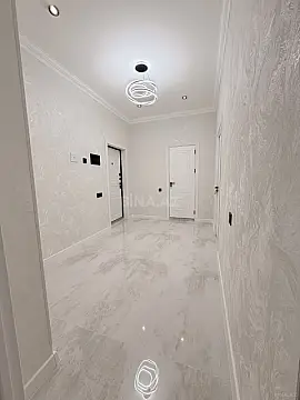 Satılır 2 otaqlı mənzil 82 m²