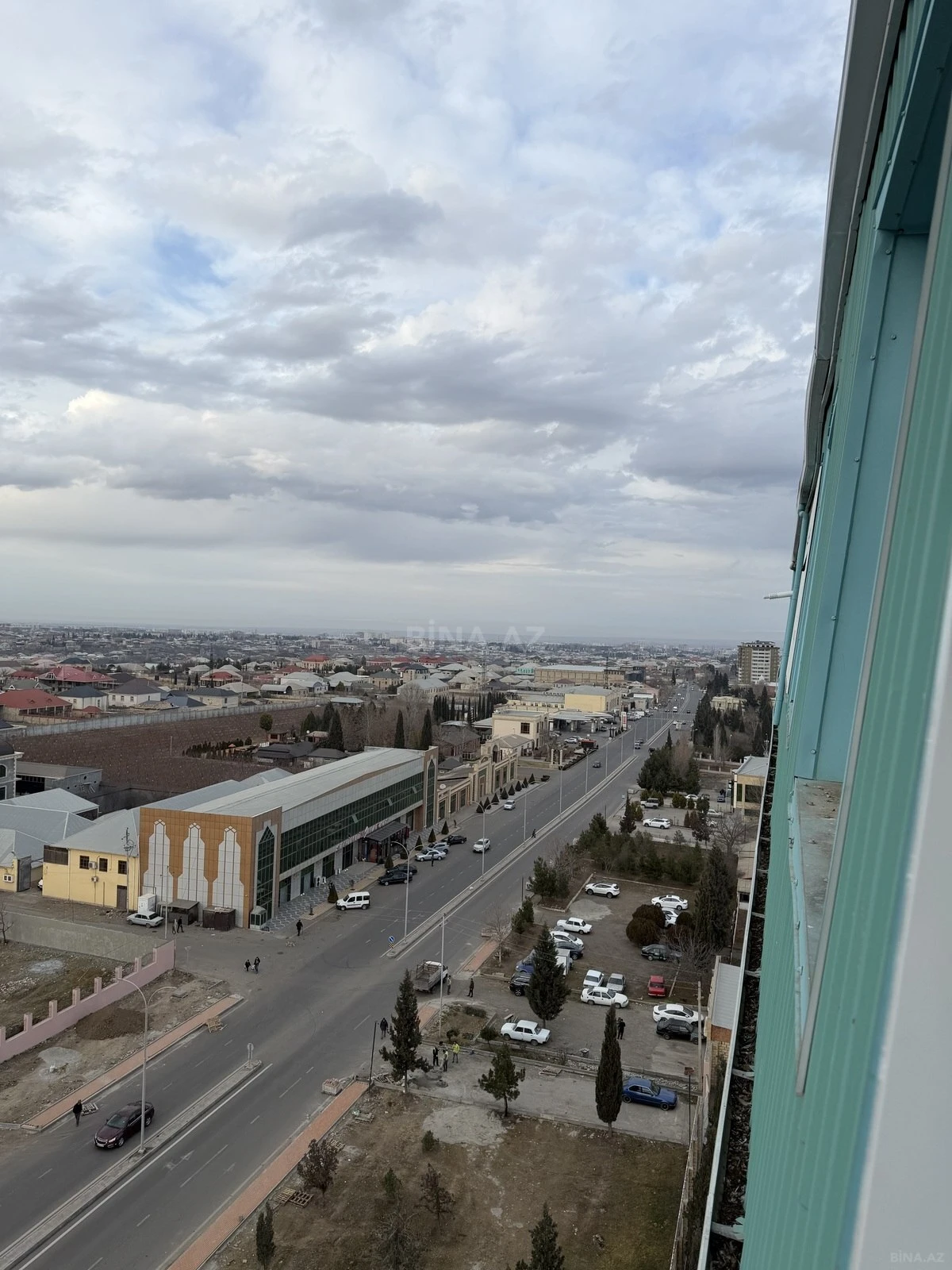 Satılır 2 otaqlı mənzil 82 m²