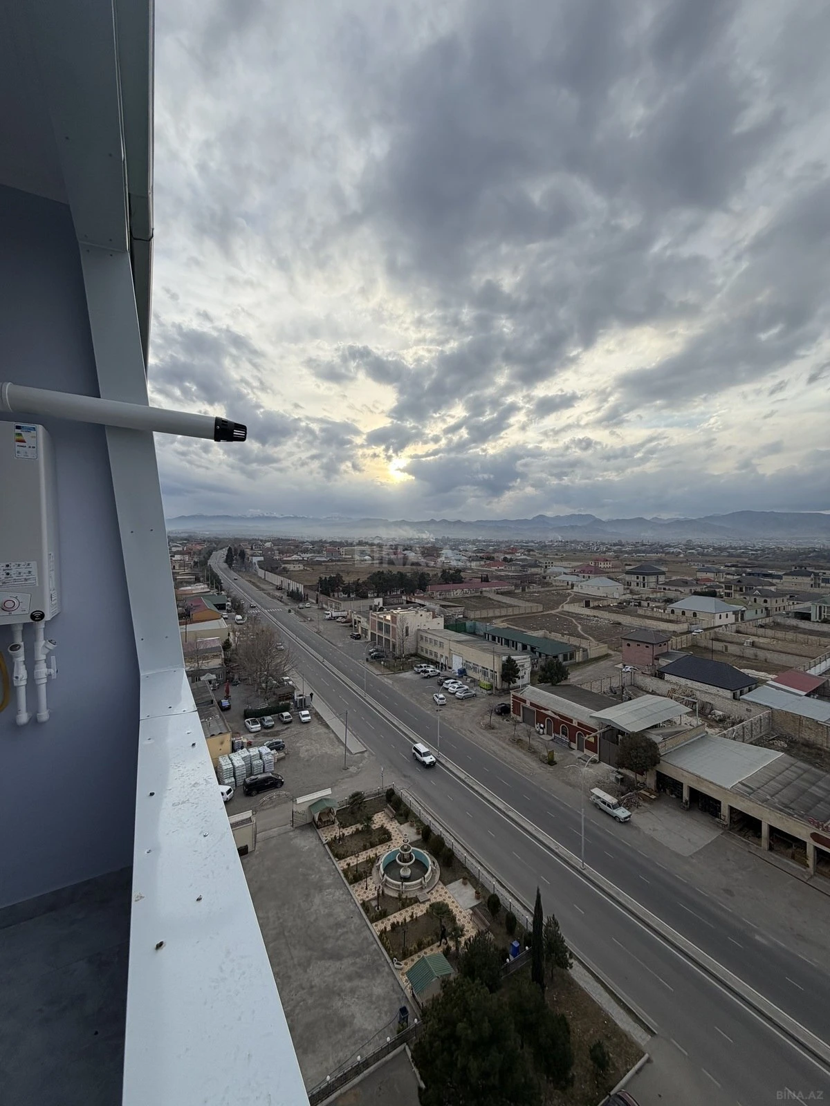 Satılır 2 otaqlı mənzil 82 m²