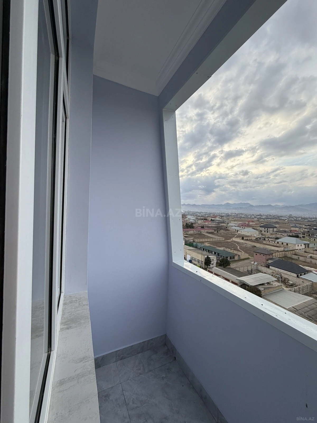 Satılır 2 otaqlı mənzil 82 m²