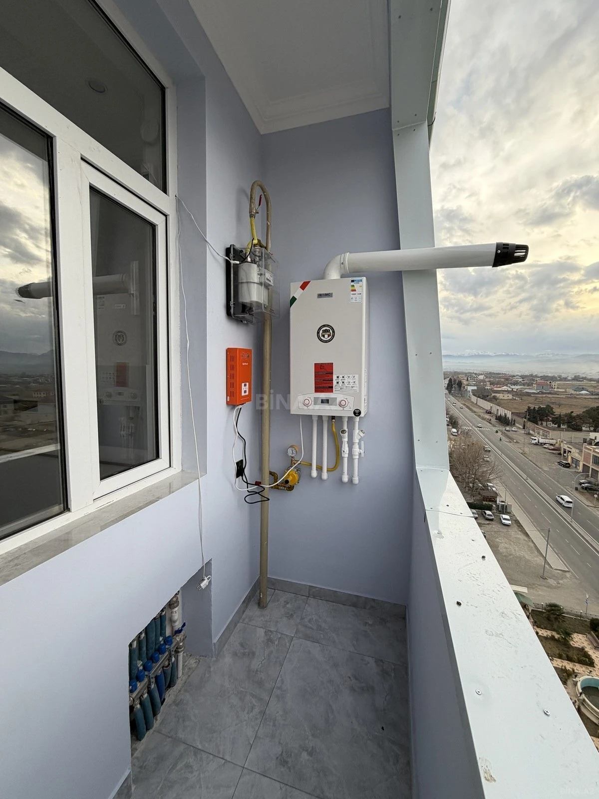 Satılır 2 otaqlı mənzil 82 m²