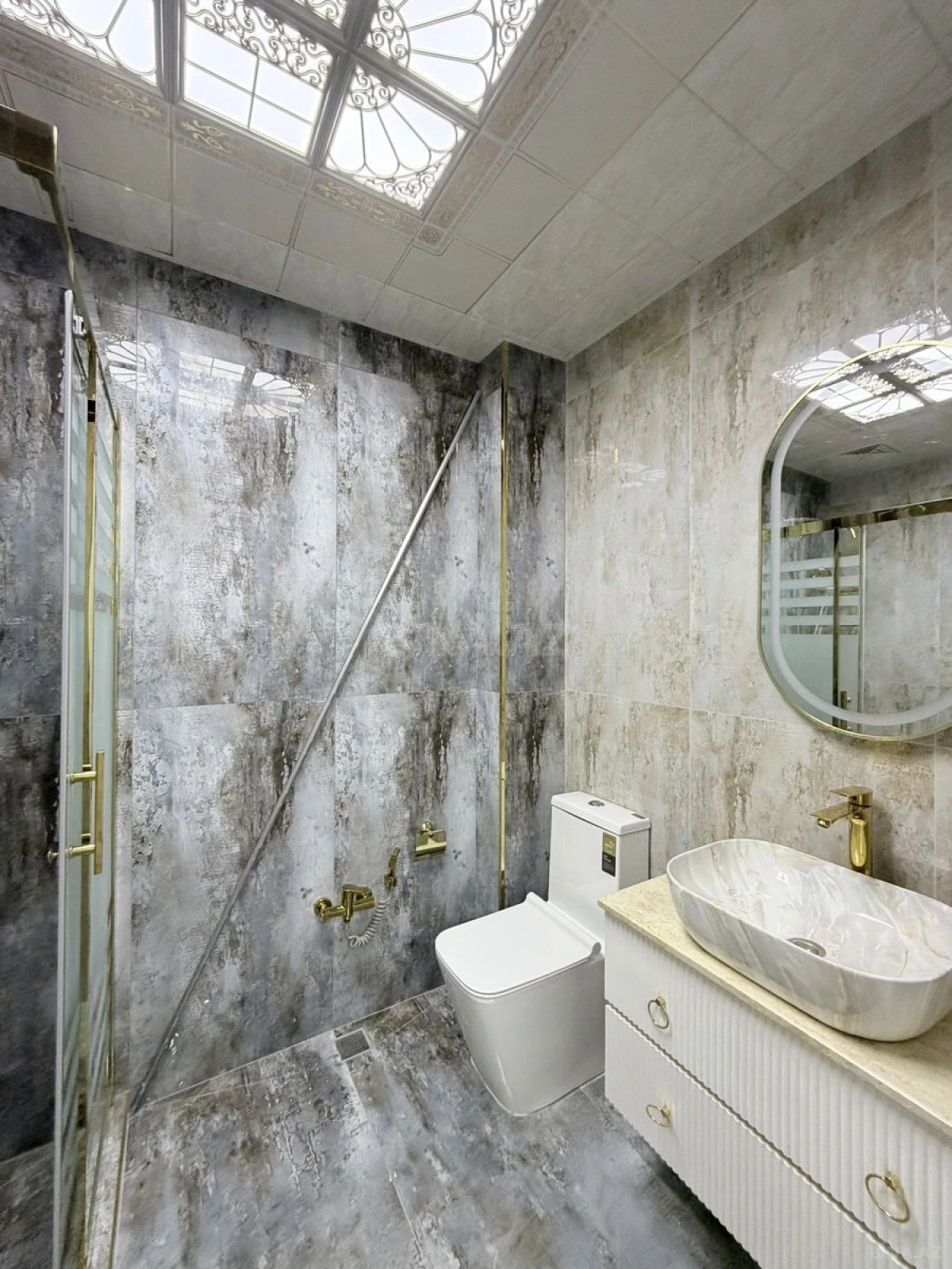 Satılır 2 otaqlı mənzil 82 m²