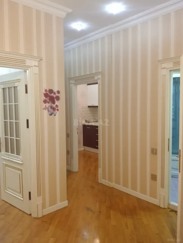 Kirayə verilir 2 otaqlı mənzil 80 m²