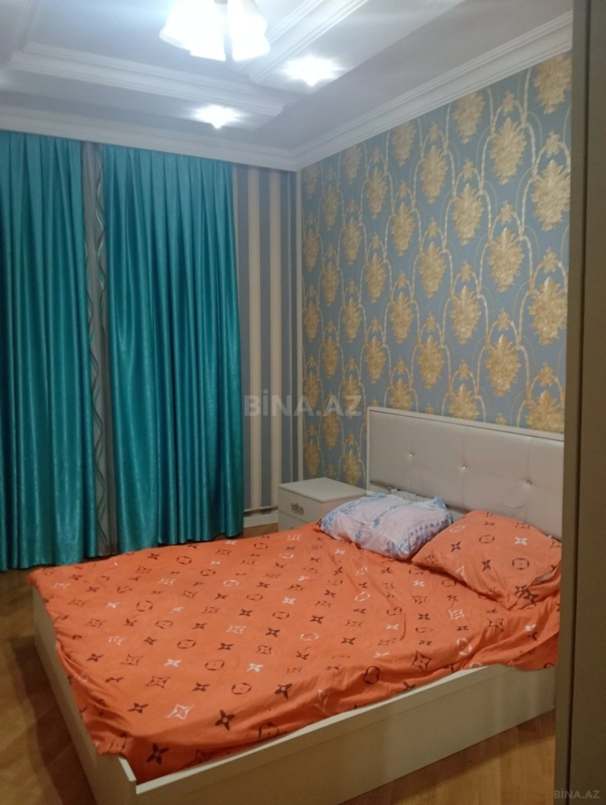 Kirayə verilir 2 otaqlı mənzil 80 m²