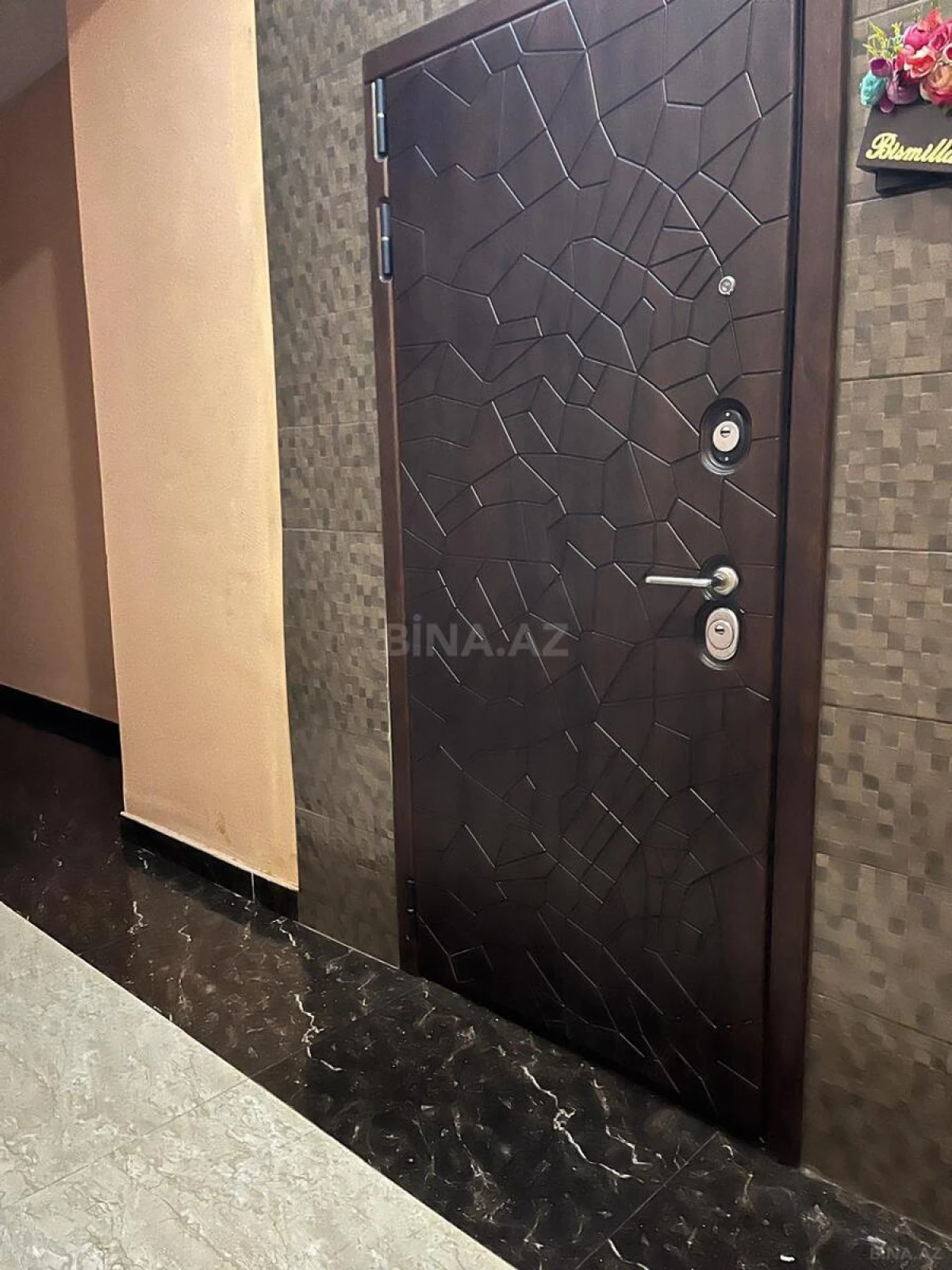 Kirayə verilir 2 otaqlı mənzil 90 m²