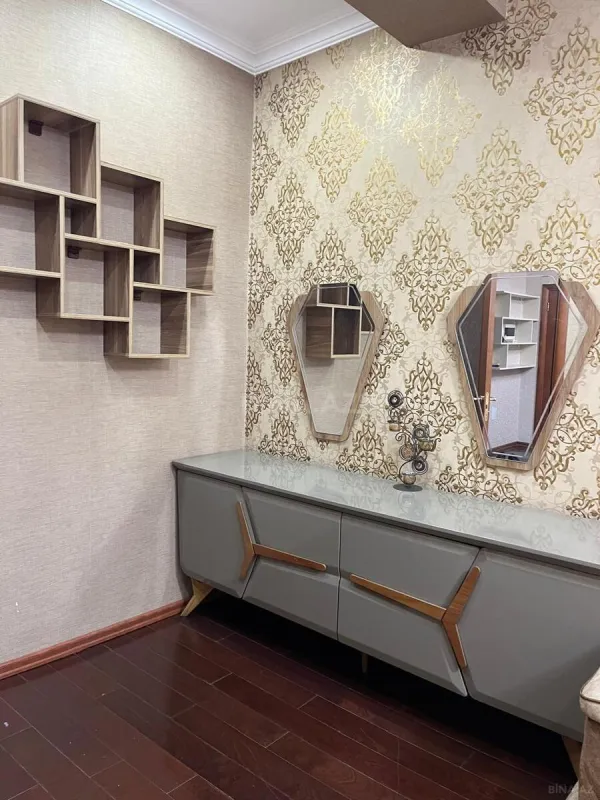 Kirayə verilir 2 otaqlı mənzil 90 m²