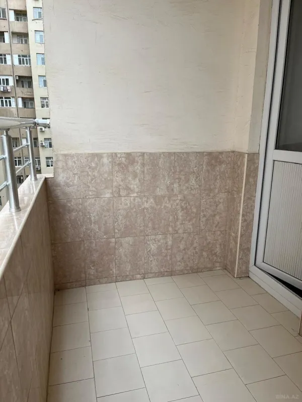 Kirayə verilir 2 otaqlı mənzil 90 m²