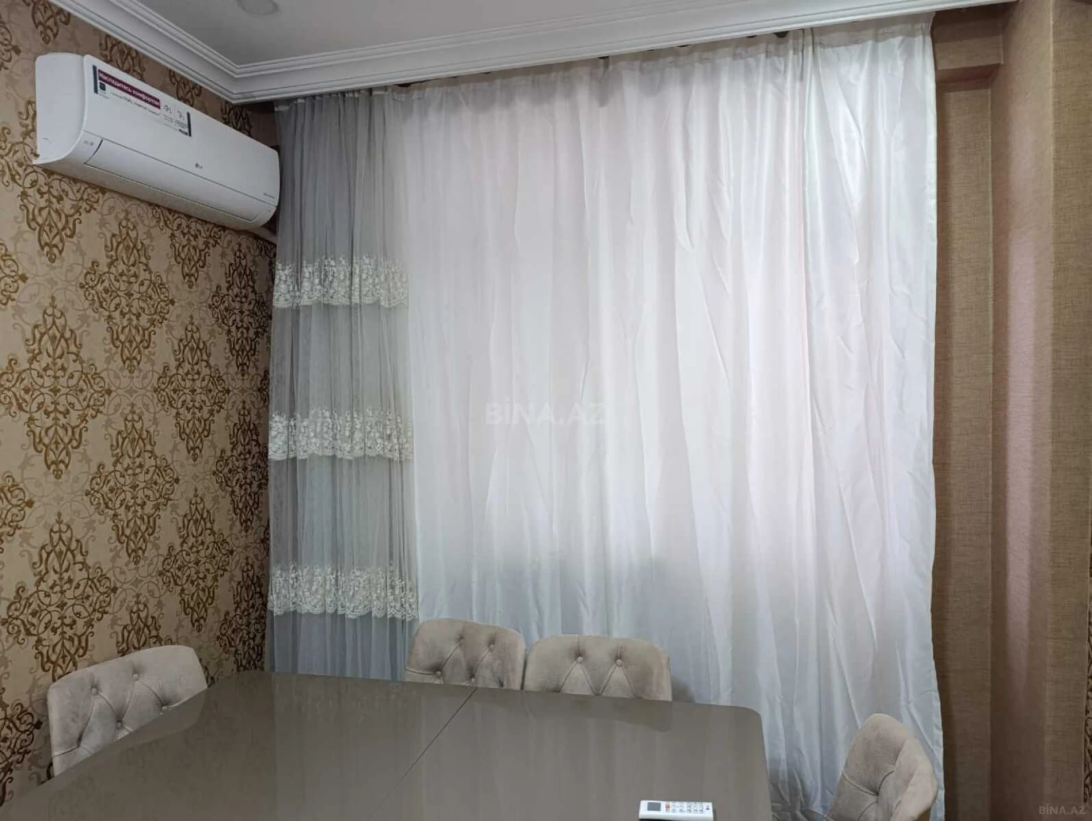 Kirayə verilir 2 otaqlı mənzil 90 m²