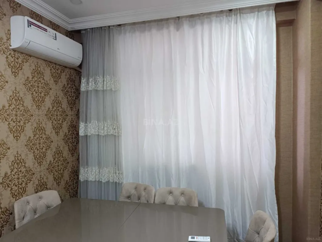 Kirayə verilir 2 otaqlı mənzil 90 m²