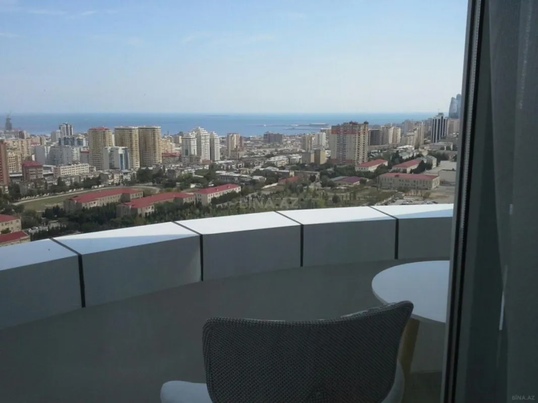 Kirayə verilir 2 otaqlı mənzil 90 m²