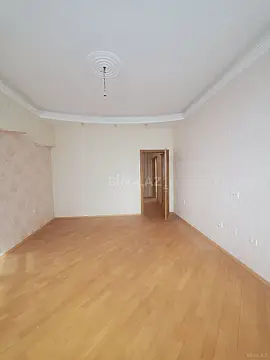 Satılır 4 otaqlı mənzil 164 m²