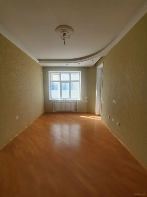 Satılır 4 otaqlı mənzil 164 m²