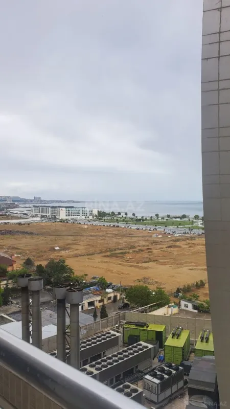 Satılır 4 otaqlı mənzil 164 m²