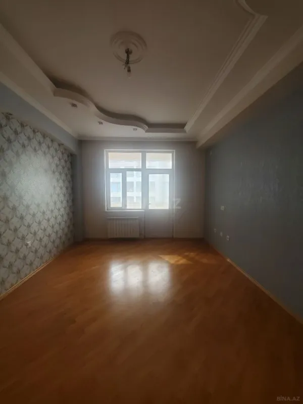 Satılır 4 otaqlı mənzil 164 m²