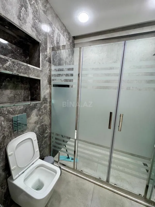 Satılır 4 otaqlı mənzil 111 m²
