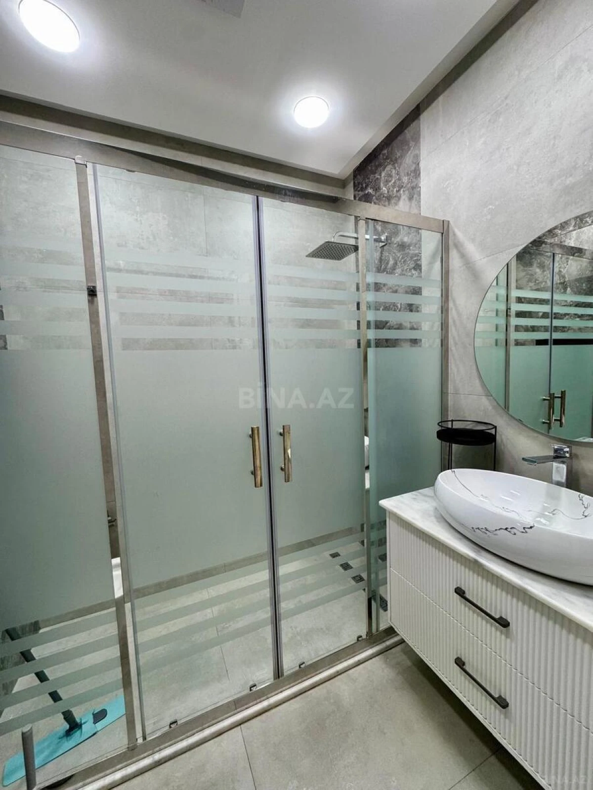 Satılır 4 otaqlı mənzil 111 m²