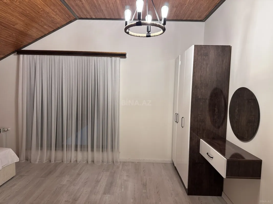 Kirayə verilir 7 otaqlı mənzil 220 m²
