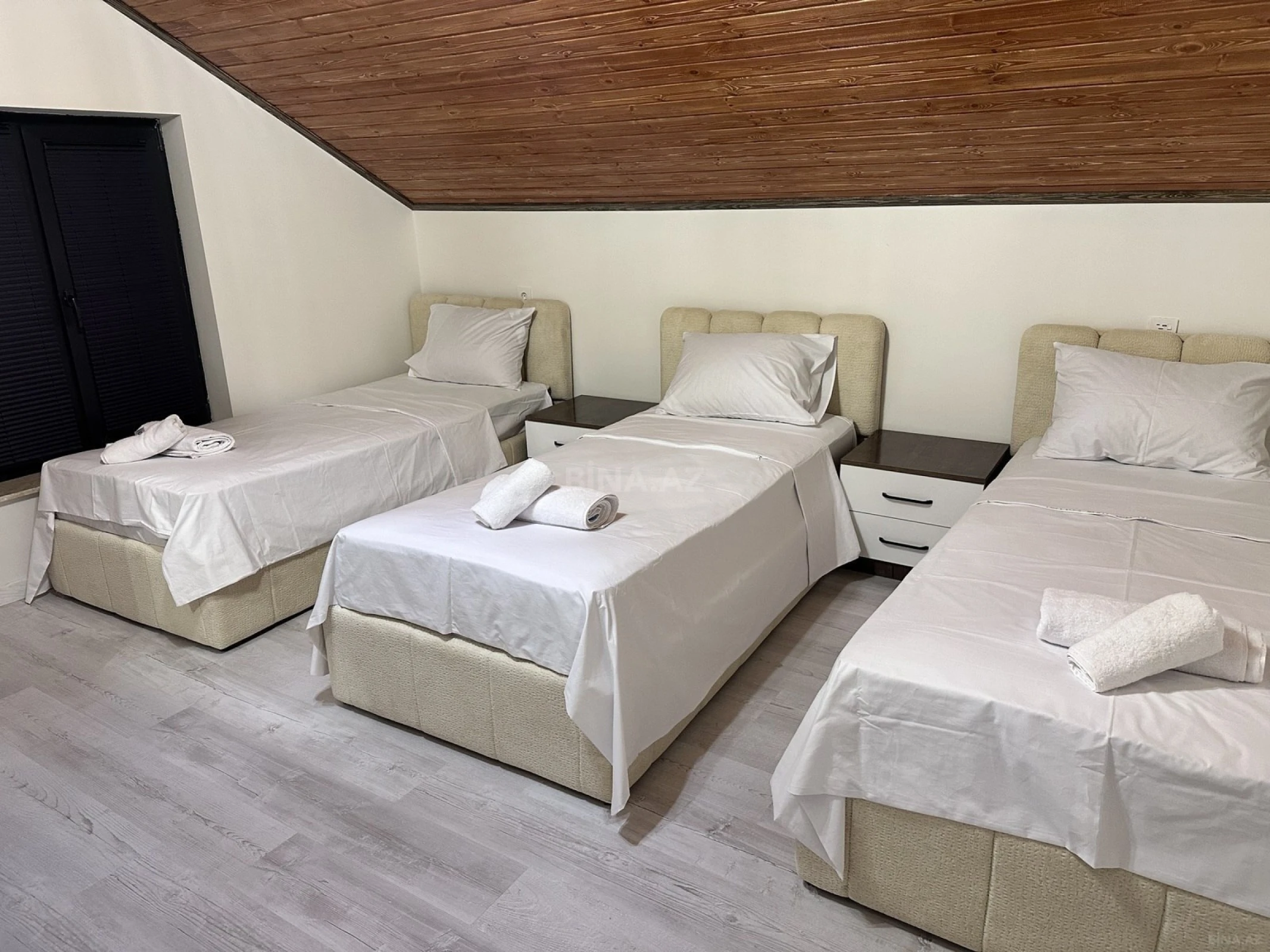 Kirayə verilir 7 otaqlı mənzil 220 m²