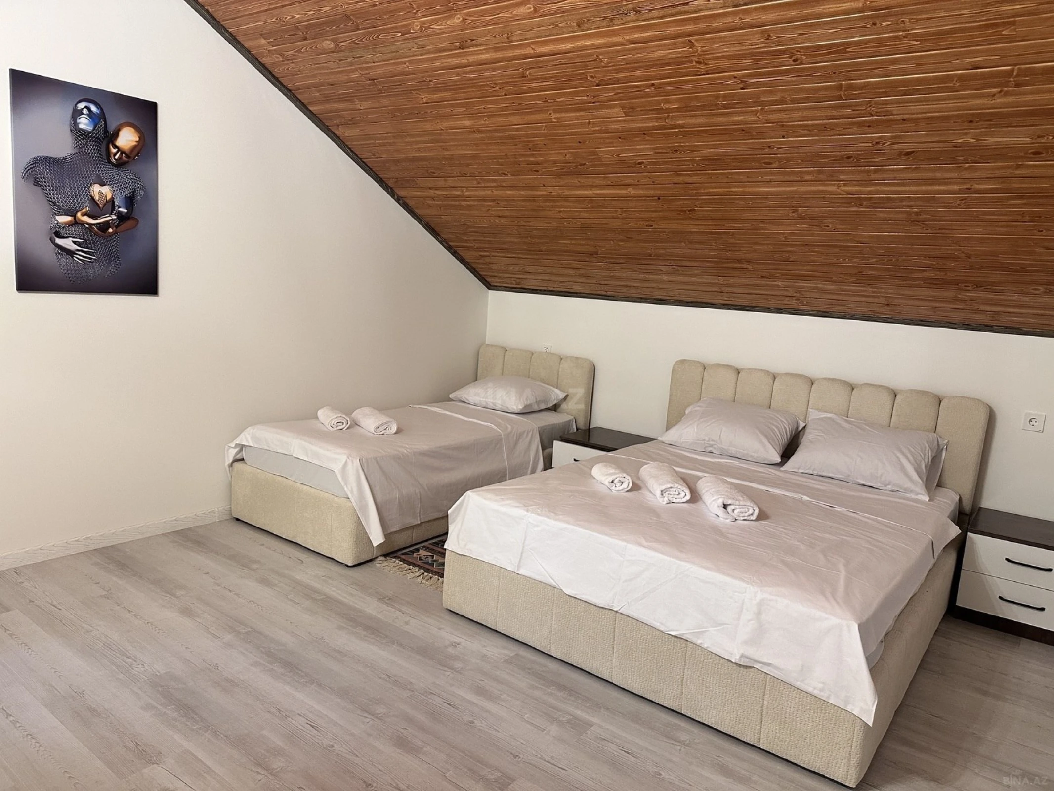 Kirayə verilir 7 otaqlı mənzil 220 m²