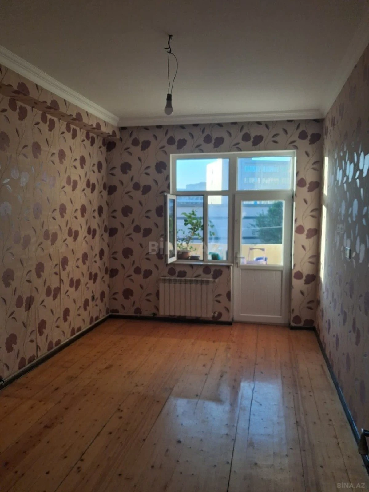 Satılır 2 otaqlı mənzil 78 m²