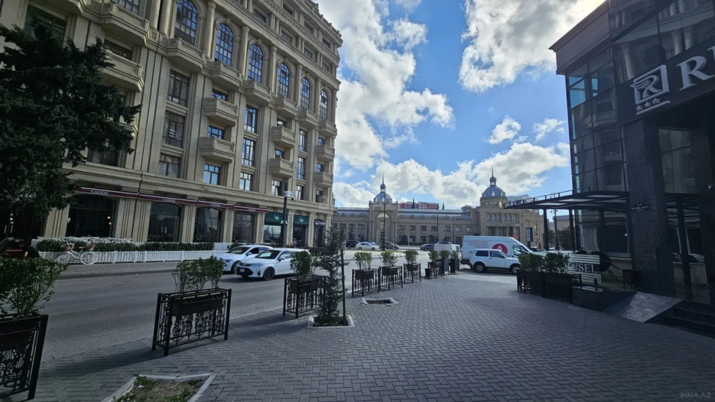 Satılır 2 otaqlı mənzil 85 m²